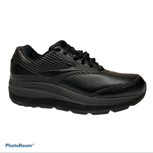 brooks sneakers walking